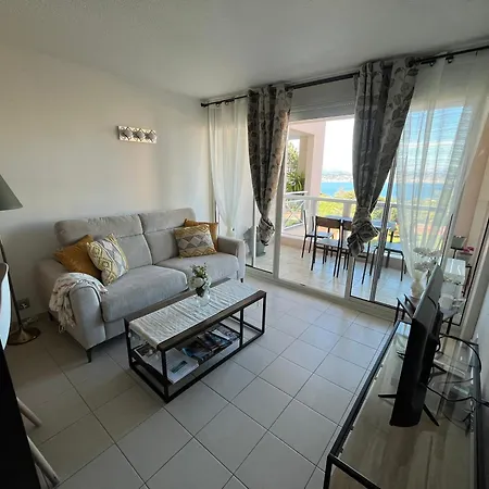 Riviera Azur Sea View, Swimming Pool, Jacuzzi 泰晤勒·苏尔·梅尔