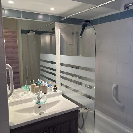 Riviera Azur Sea View, Swimming Pool, Jacuzzi Appartement *