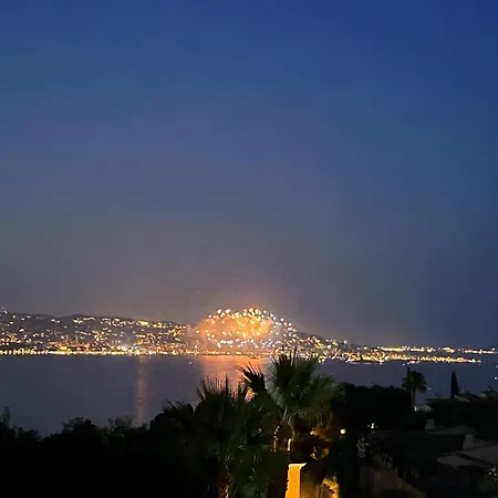 Riviera Azur Sea View, Swimming Pool, Jacuzzi *